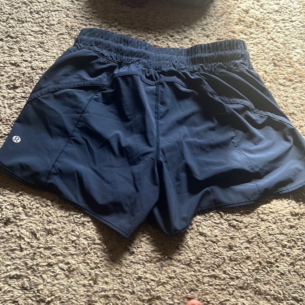Lululemon track that mid rise short 5” short in true navy
